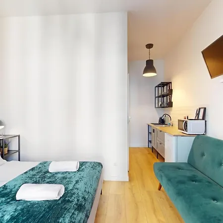 Prince Witold Near The Market Square 43 Ksiecia Witolda Street