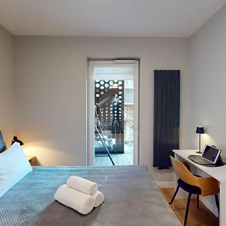 Prince Witold Near The Market Square 43 Ksiecia Witolda Street アパートホテル